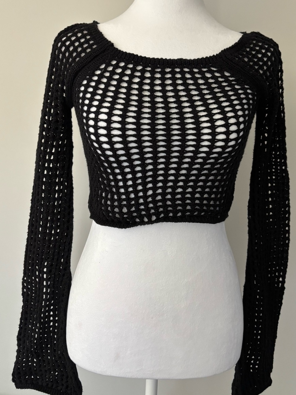 Urban outfitters Black Crochet Long-Sleeve Crop Top size xs